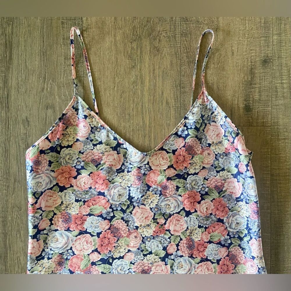 Vintage Mervyn’s women’s size large pink and blue rose floral short slip dress
